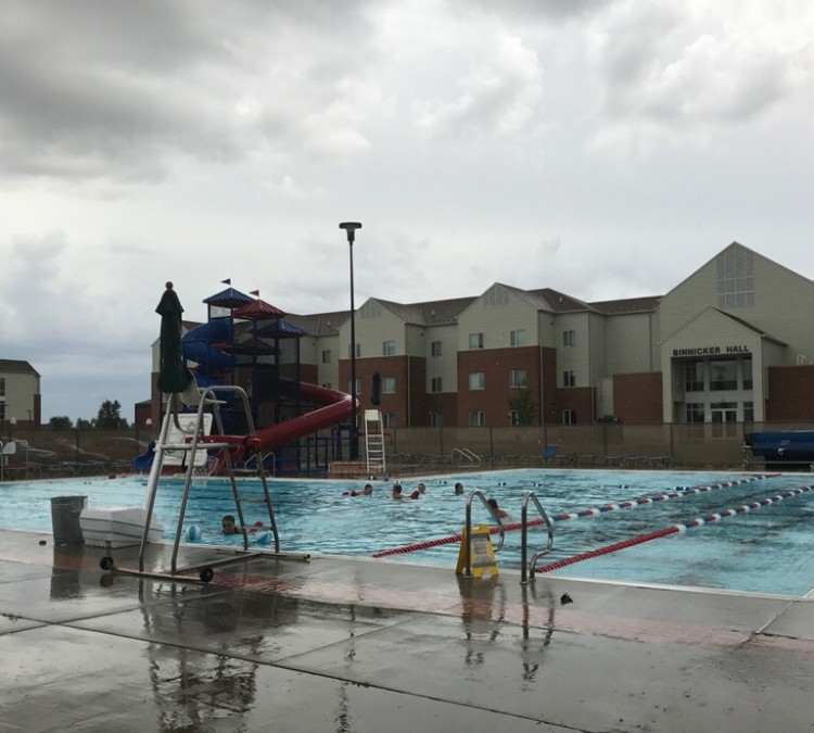 minot-afb-outdoor-pool-photo
